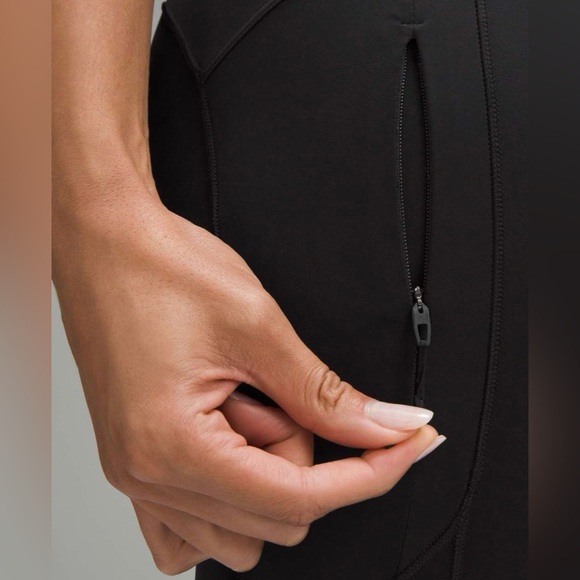 *NWT* Lululemon Fast and Free High-Rise Tight 25" 3 Pockets *Glow Black Size 6 - Picture 7 of 11